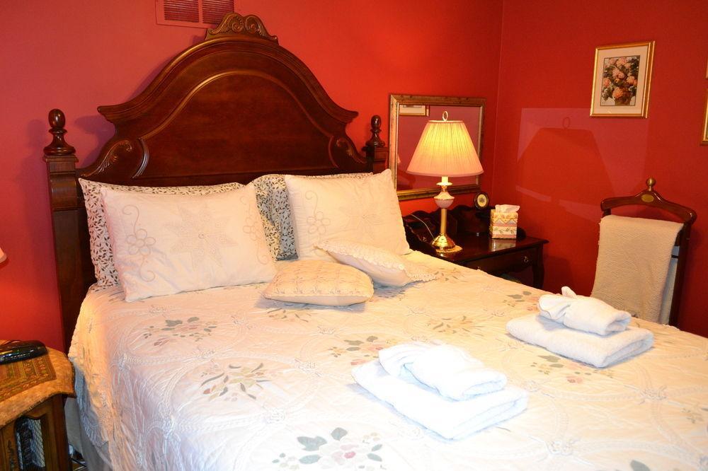 Williams Gate Bed & Breakfast Private Suites Niagara-on-the-Lake Екстериор снимка
