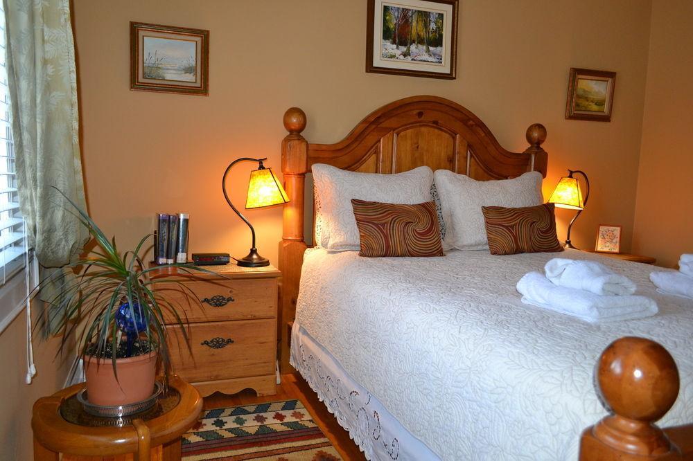 Williams Gate Bed & Breakfast Private Suites Niagara-on-the-Lake Екстериор снимка