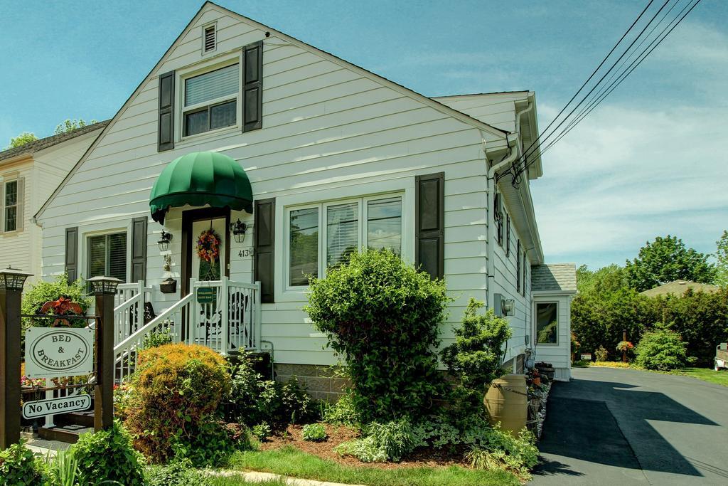 Williams Gate Bed & Breakfast Private Suites Niagara-on-the-Lake Екстериор снимка