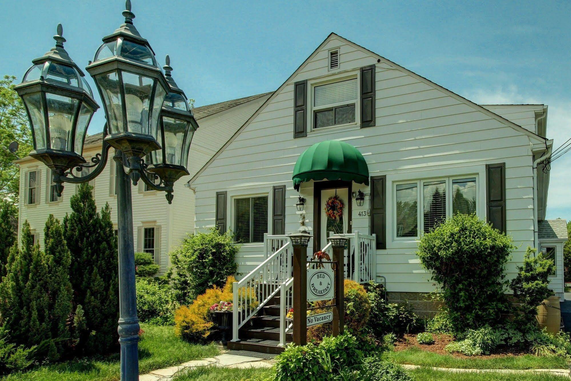 Williams Gate Bed & Breakfast Private Suites Niagara-on-the-Lake Екстериор снимка