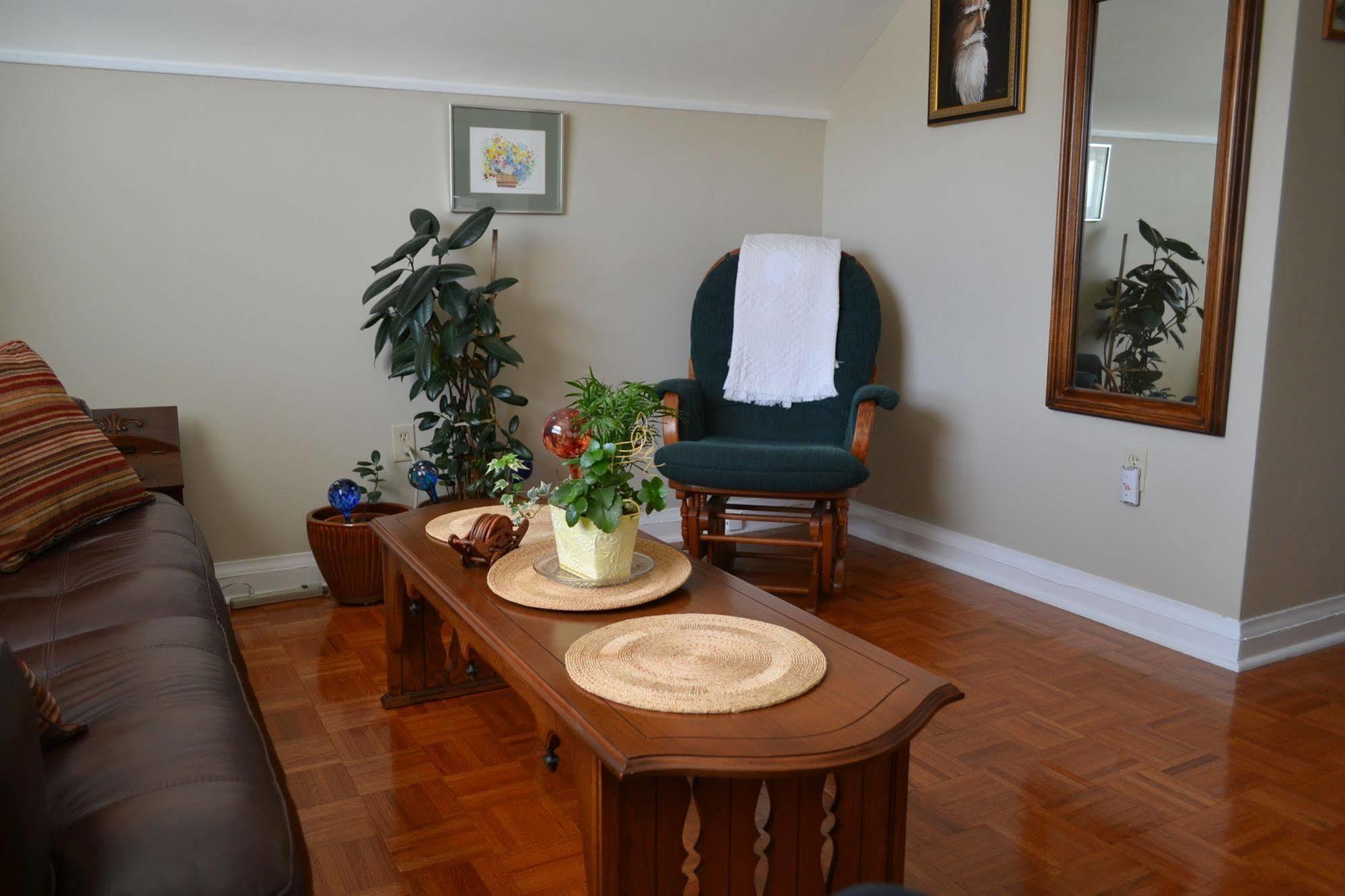 Williams Gate Bed & Breakfast Private Suites Niagara-on-the-Lake Екстериор снимка
