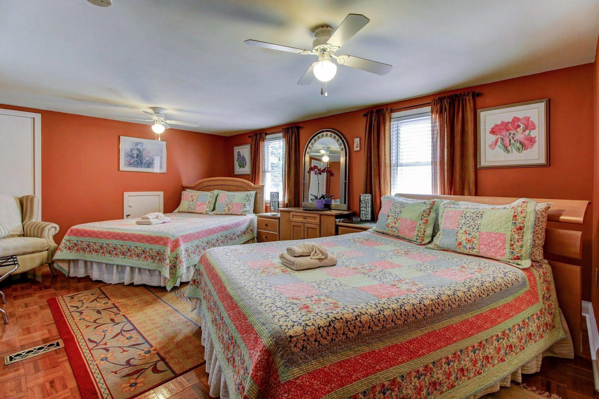 Williams Gate Bed & Breakfast Private Suites Niagara-on-the-Lake Екстериор снимка