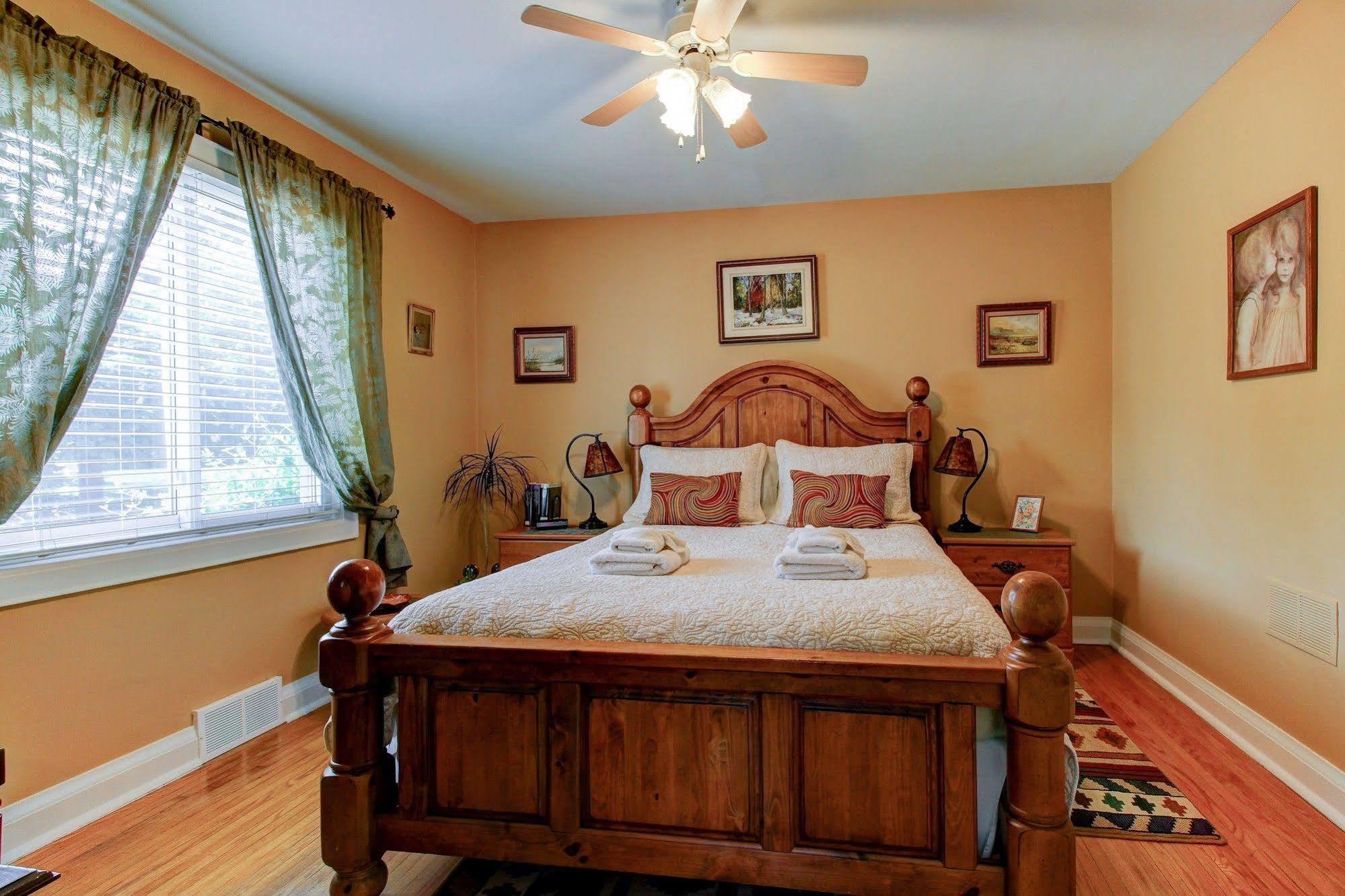 Williams Gate Bed & Breakfast Private Suites Niagara-on-the-Lake Екстериор снимка