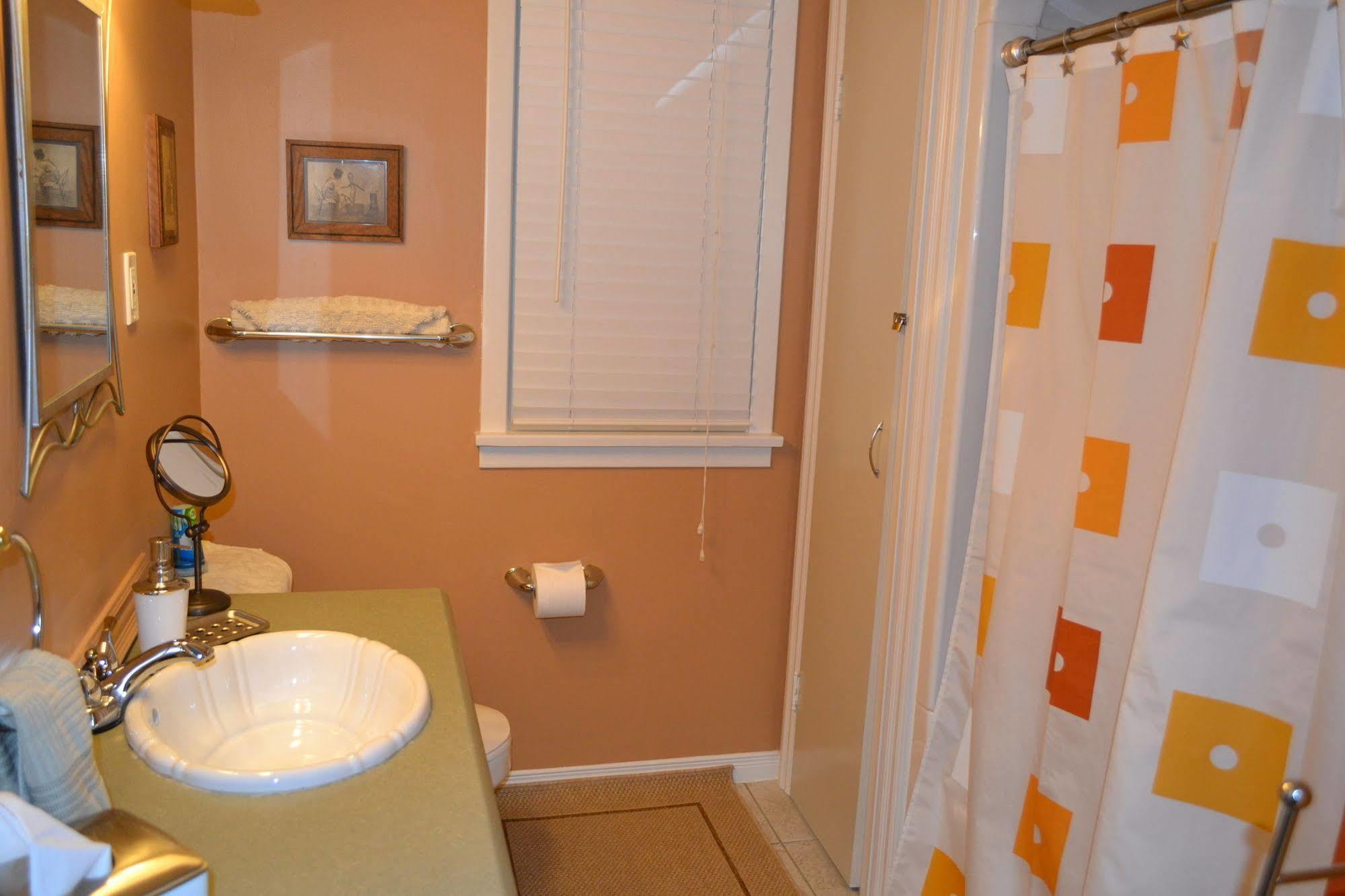 Williams Gate Bed & Breakfast Private Suites Niagara-on-the-Lake Екстериор снимка