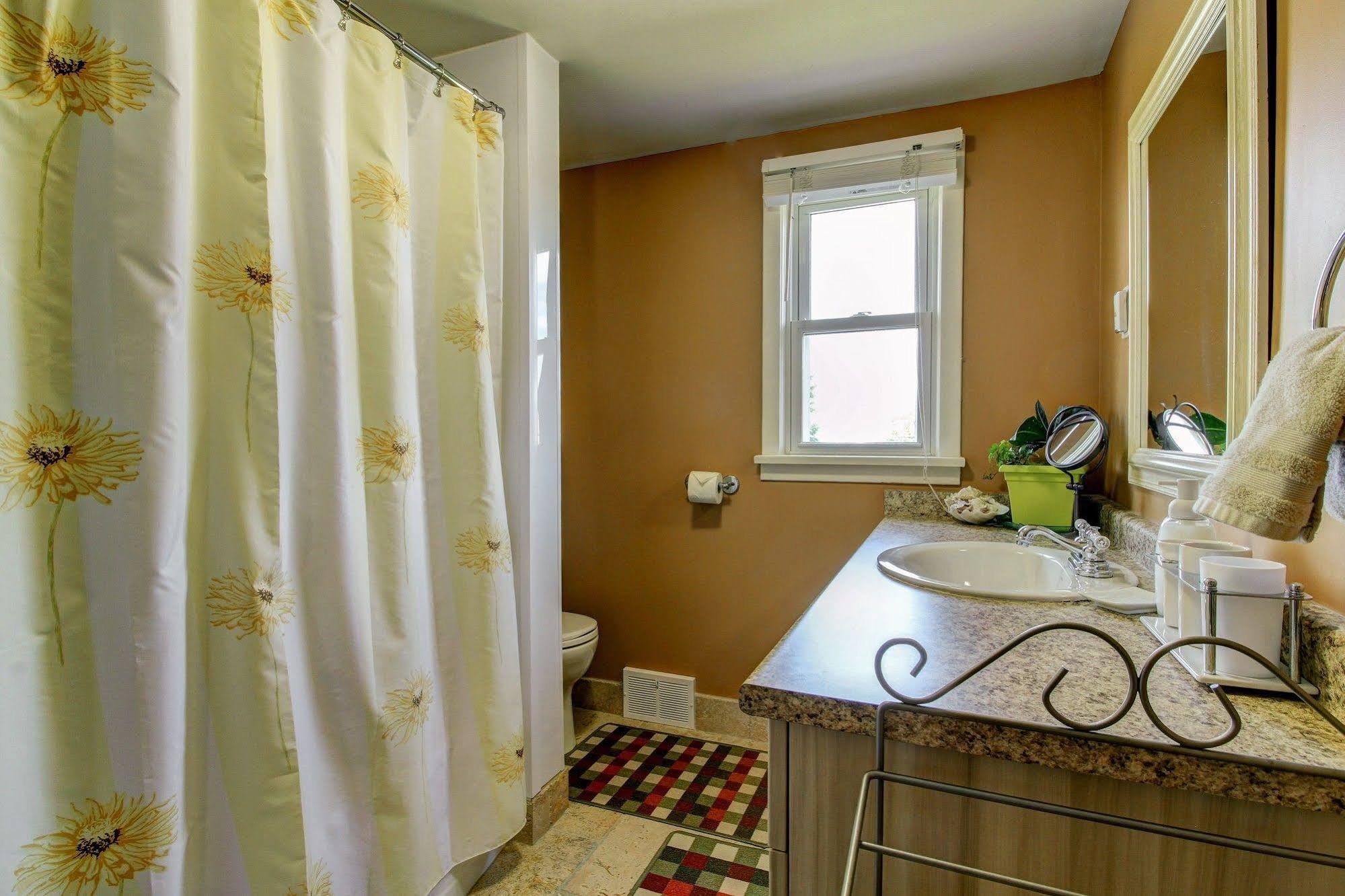 Williams Gate Bed & Breakfast Private Suites Niagara-on-the-Lake Екстериор снимка