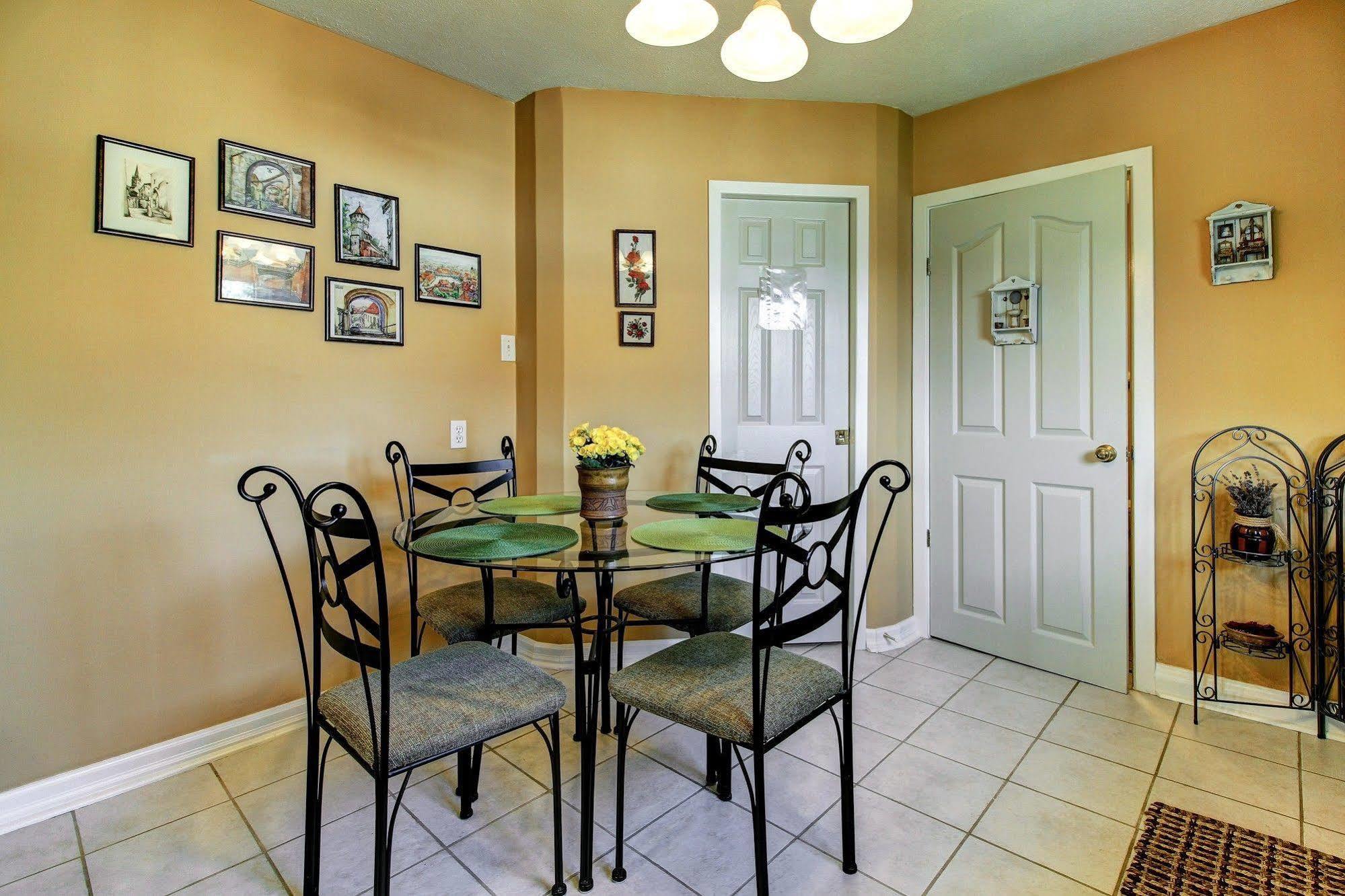 Williams Gate Bed & Breakfast Private Suites Niagara-on-the-Lake Екстериор снимка